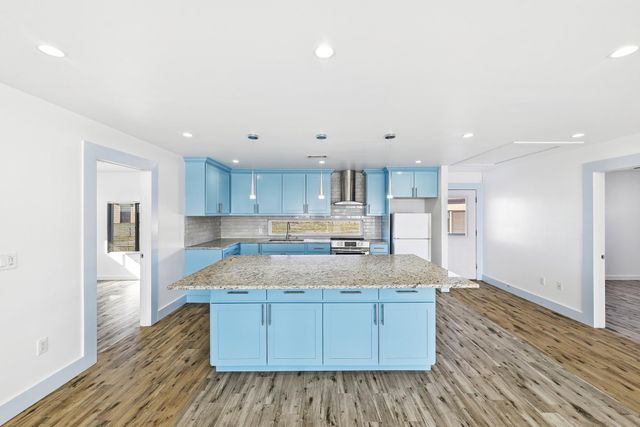 120 Loopsy LN, Dale, TX 78616