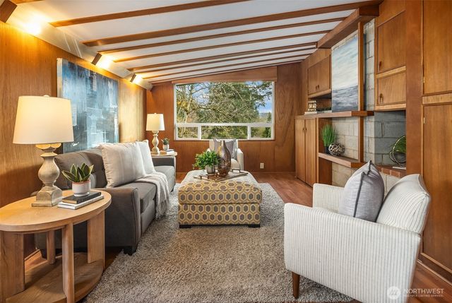 16042 Lake Hills Boulevard, Bellevue, WA 98008