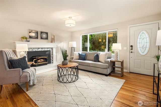 16042 Lake Hills Boulevard, Bellevue, WA 98008