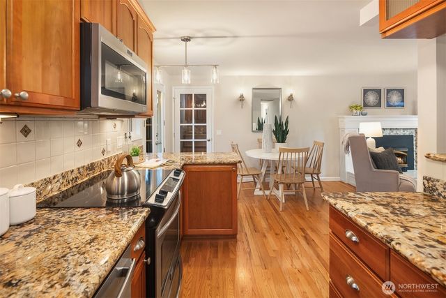 16042 Lake Hills Boulevard, Bellevue, WA 98008