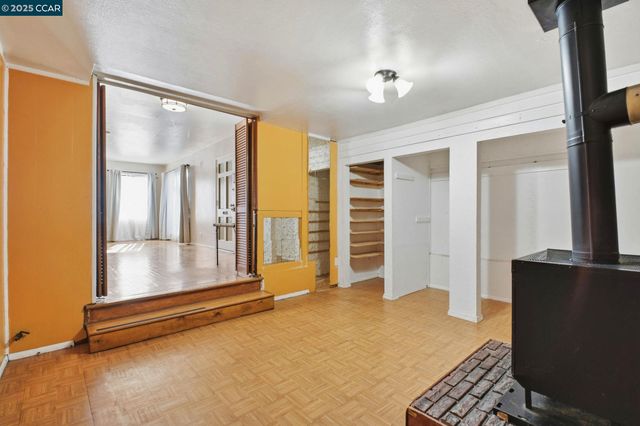 19736 Royal Ave, Hayward, CA 94541