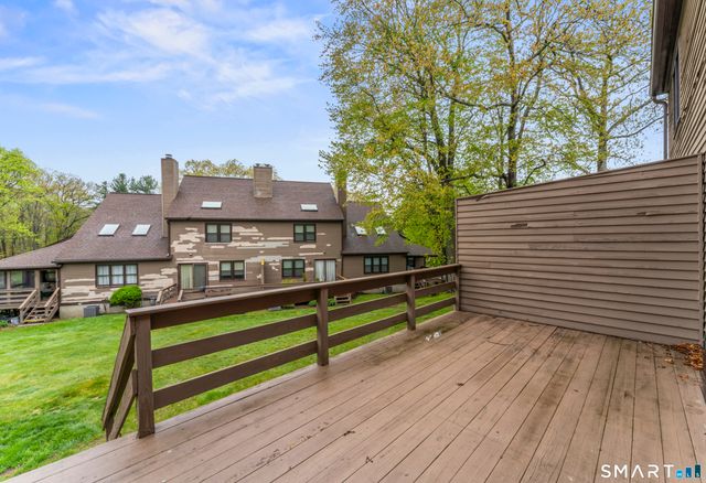 6 Deepwood Circle 6, Monroe, CT 06468