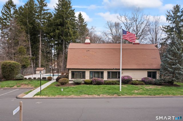 6 Deepwood Circle 6, Monroe, CT 06468