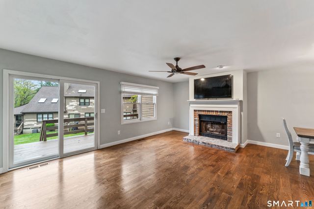6 Deepwood Circle 6, Monroe, CT 06468