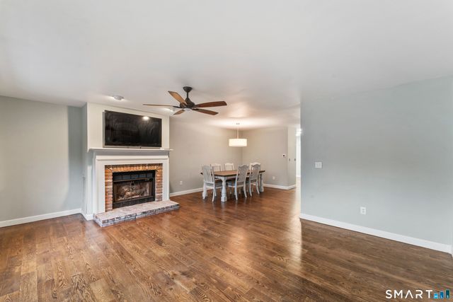 6 Deepwood Circle 6, Monroe, CT 06468