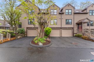 6 Deepwood Circle 6, Monroe, CT 06468