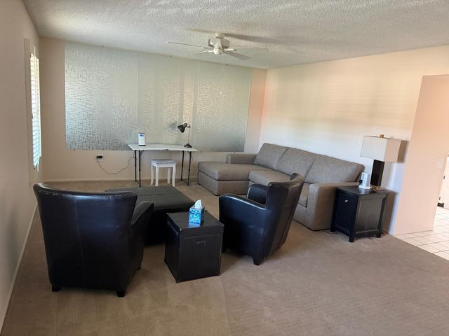 9209 W Glen Oaks Circle N, Sun City, AZ 85351