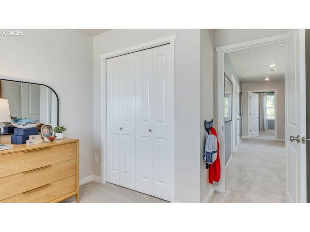 6434 Se Nasha St, Hillsboro, OR 97123