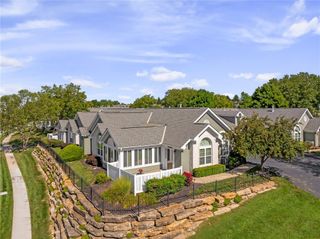 7153 Meadow View Street, Shawnee, KS 66227