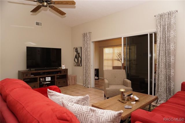 1602 N Foxboro Loop, Crystal River, FL 34429