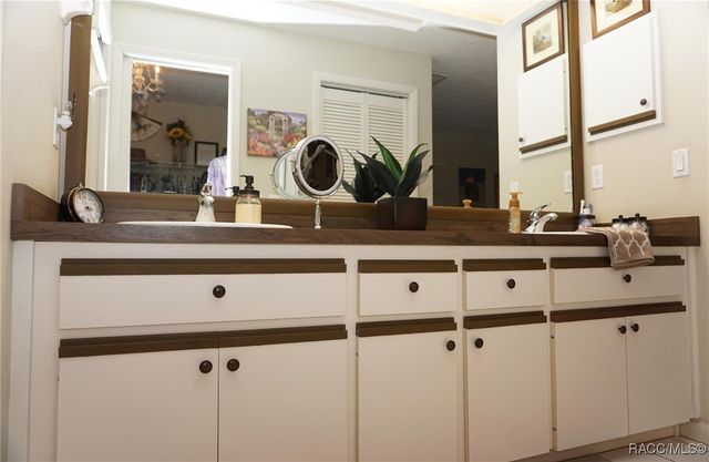 1602 N Foxboro Loop, Crystal River, FL 34429