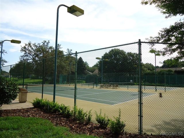 1602 N Foxboro Loop, Crystal River, FL 34429