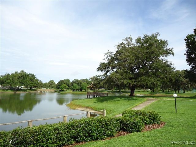 1602 N Foxboro Loop, Crystal River, FL 34429