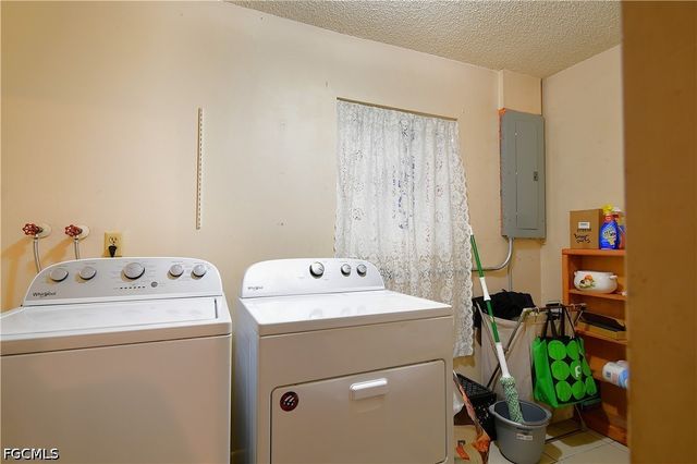 1414 Alwynne DR, Lehigh Acres, FL 33936