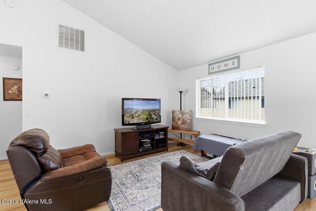 1083 N Tubsgate CT, Post Falls, ID 83854