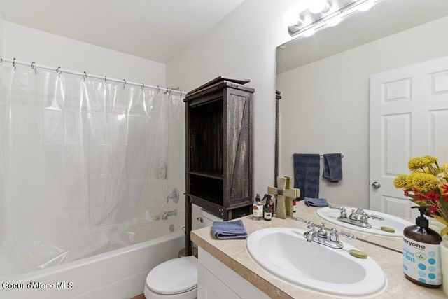 1083 N Tubsgate CT, Post Falls, ID 83854