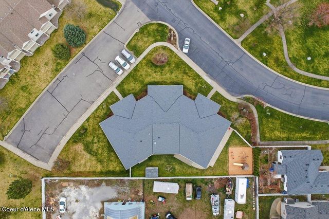 1083 N Tubsgate CT, Post Falls, ID 83854