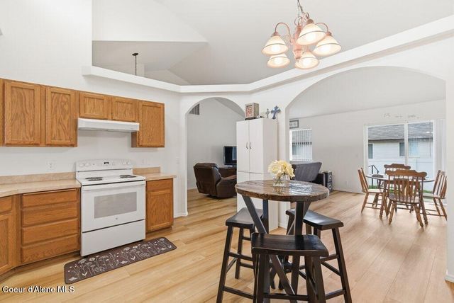 1083 N Tubsgate CT, Post Falls, ID 83854