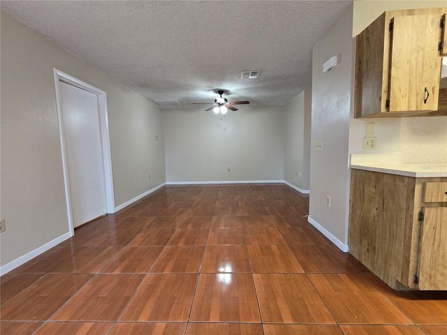308 W CRESCENT DRIVE 5, Lakeland, FL 33805
