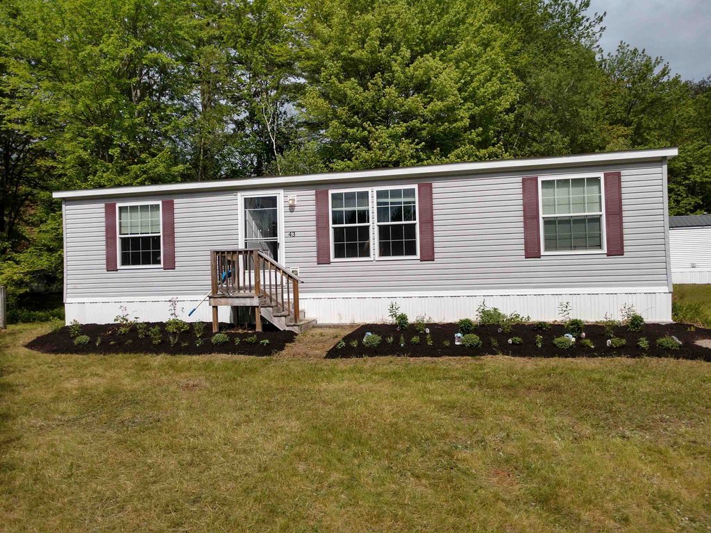 43 Fieldstone Lane, Rochester, NH 03867