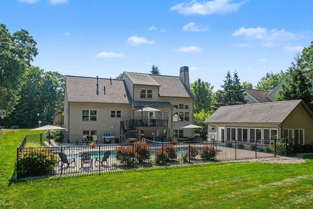16033 Waterleaf Trail, Spring Lake, MI 49456