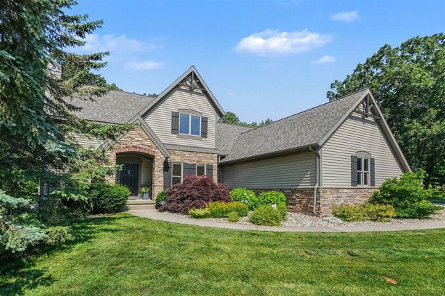 16033 Waterleaf Trail, Spring Lake, MI 49456