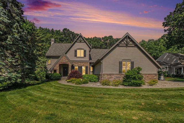 16033 Waterleaf Trail, Spring Lake, MI 49456
