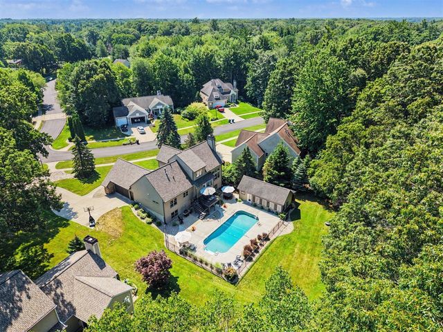 16033 Waterleaf Trail, Spring Lake, MI 49456