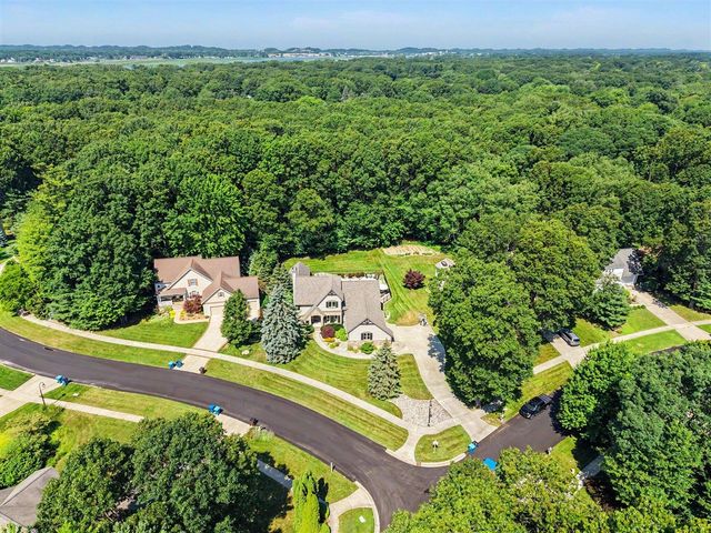 16033 Waterleaf Trail, Spring Lake, MI 49456