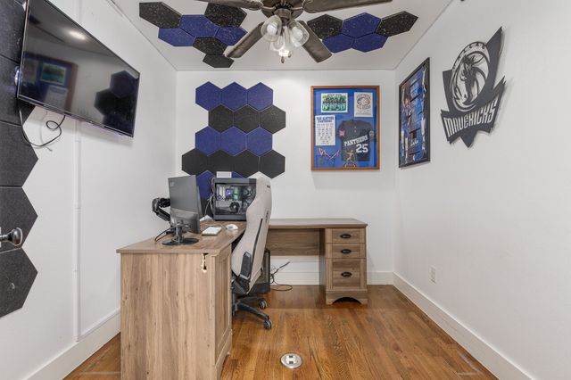 1305 N John Douglas Road, Van Alstyne, TX 75495
