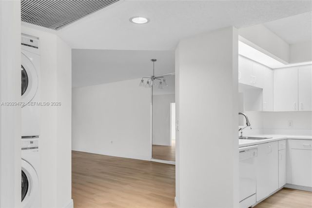750 SW 138th Ave 202F, Pembroke Pines, FL 33027