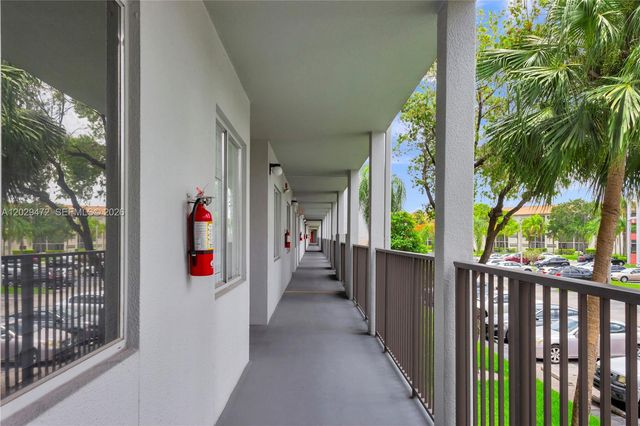 750 SW 138th Ave 202F, Pembroke Pines, FL 33027