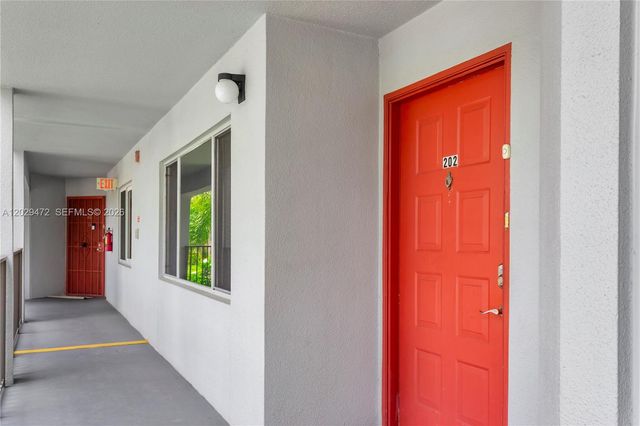 750 SW 138th Ave 202F, Pembroke Pines, FL 33027