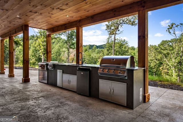 265 Park Glen Lane, Mineral Bluff, GA 30559