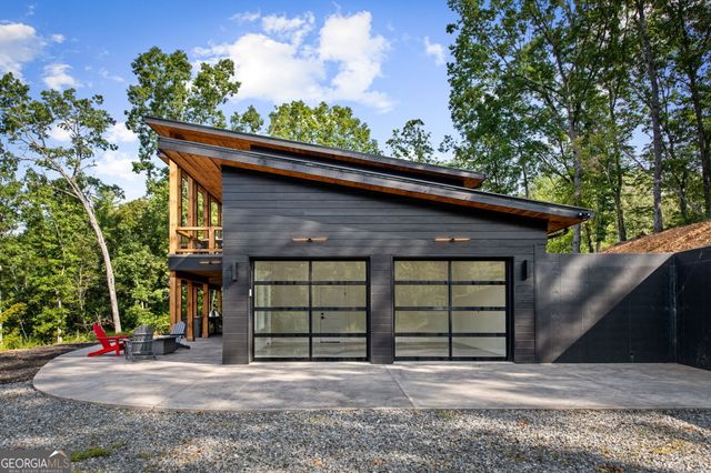 265 Park Glen Lane, Mineral Bluff, GA 30559