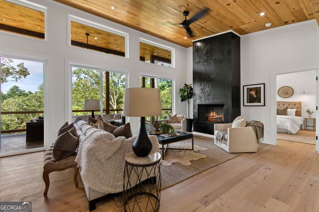 265 Park Glen Lane, Mineral Bluff, GA 30559