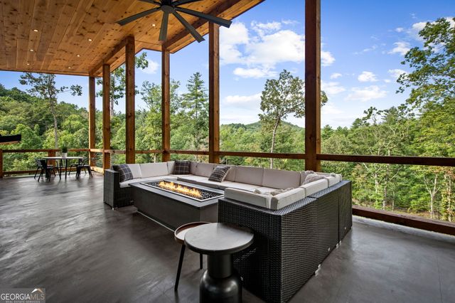 265 Park Glen Lane, Mineral Bluff, GA 30559