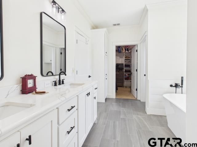 11069 Castleberry St, Brownsboro, TX 75756