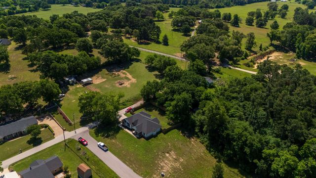 11069 Castleberry St, Brownsboro, TX 75756