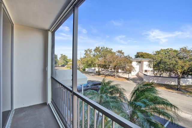 4501 NE 21 Avenue 207, Fort Lauderdale, FL 33308