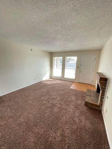 1901 LEE ELDER Drive, El Paso, TX 79936