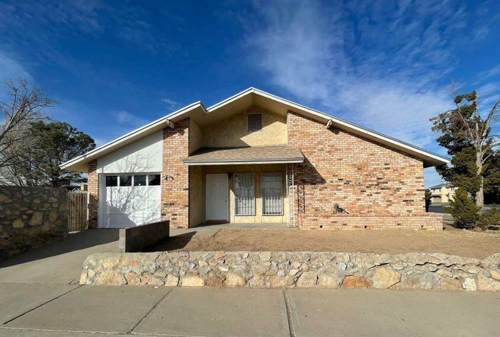 1901 LEE ELDER Drive, El Paso, TX 79936