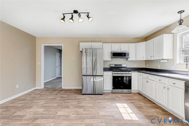 224 Walnut Ln, Aylett, VA 23086