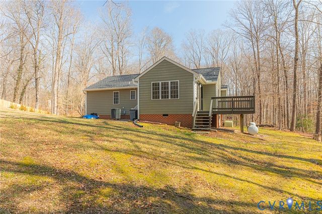 224 Walnut Ln, Aylett, VA 23086