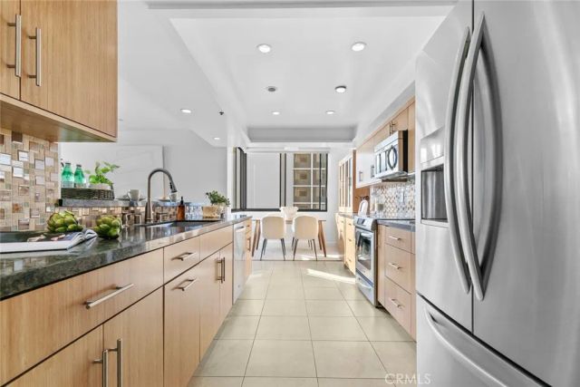 343 Pioneer Drive 1101, Glendale, CA 91203