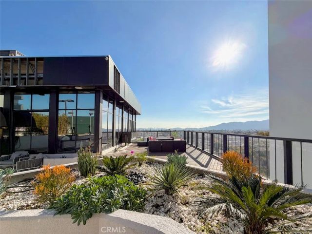 343 Pioneer Drive 1101, Glendale, CA 91203