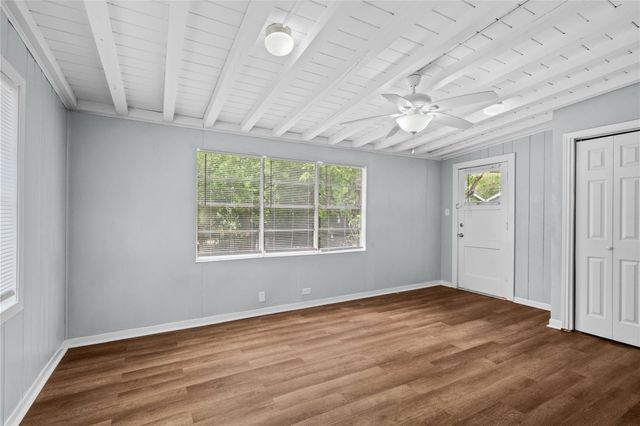 623 18th Avenue N, Texas City, TX 77590