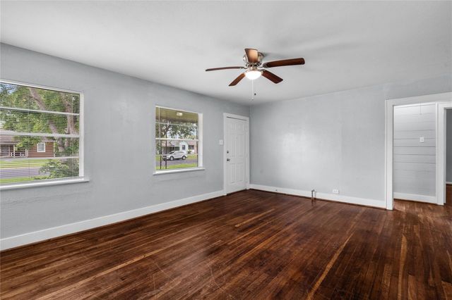 623 18th Avenue N, Texas City, TX 77590