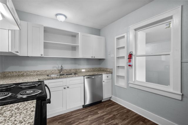 623 18th Avenue N, Texas City, TX 77590