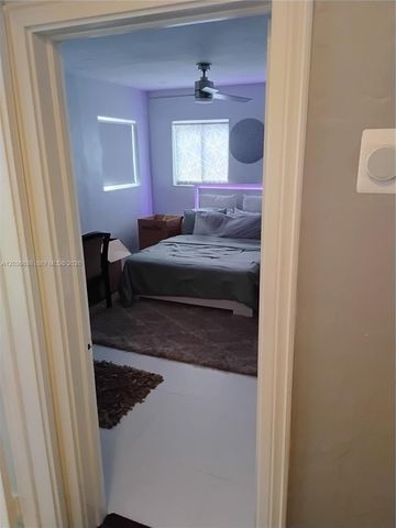 911 W Country Club Circle, Plantation, FL 33317